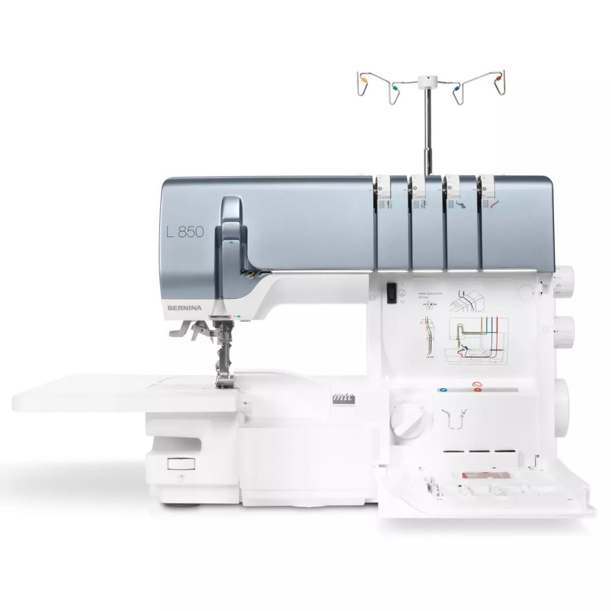 BERNINA L 850 — общий вид с приставным столиком
