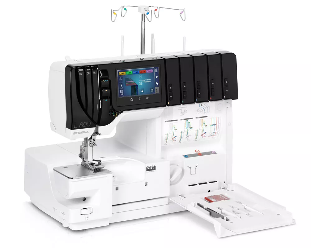 Bernina L 890 — приставной столик