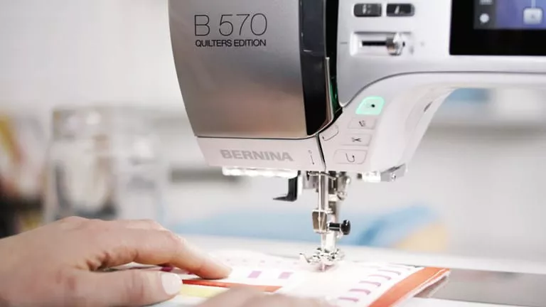 Bernina 570 QE — дисплей и панель управления