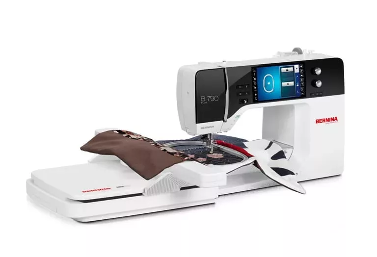 Bernina 790 PLUS — вышивальный модуль