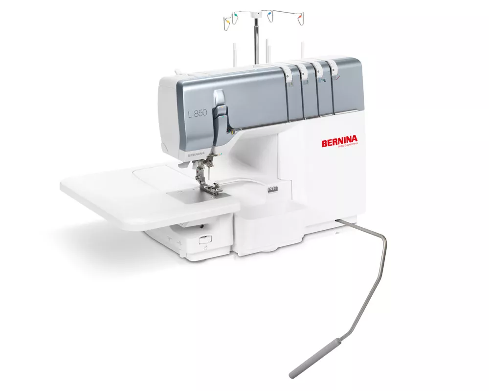 BERNINA L 850 — коленный рычаг системы свободных рук FHS