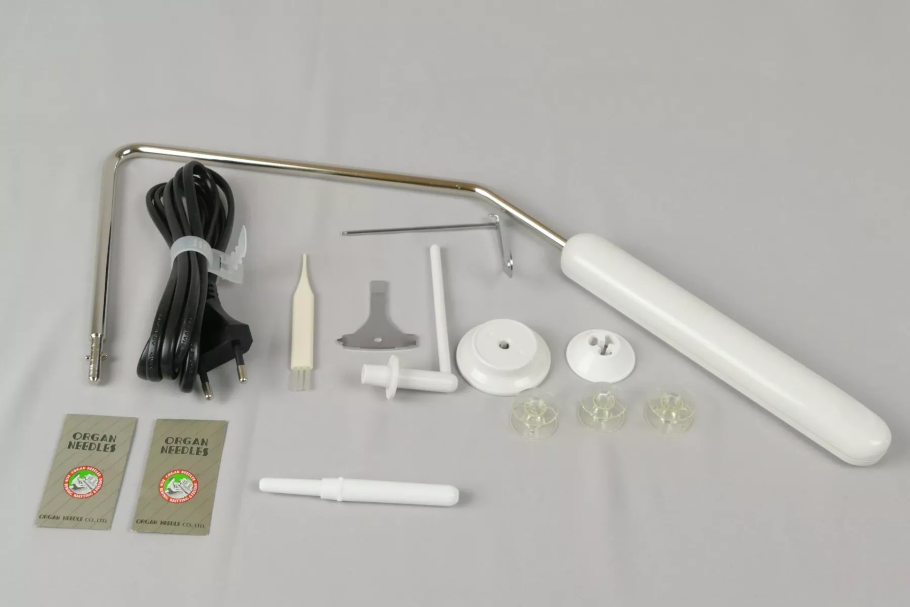 Juki HZL DX5 — аксессуары в комплекте