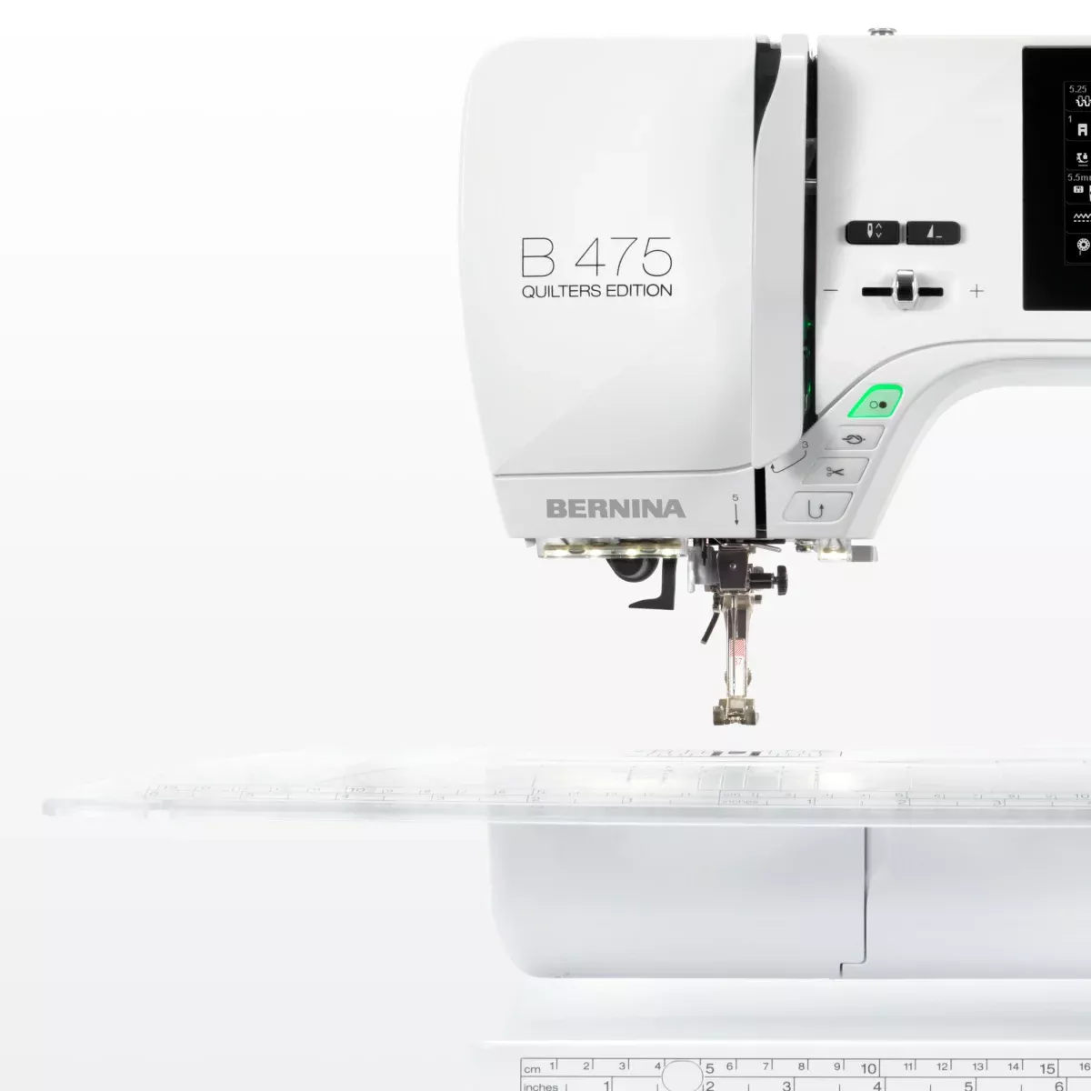 Bernina 475 QE — с приставным столиком