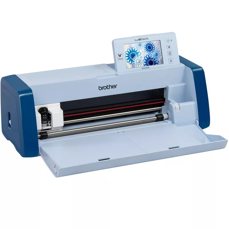 Brother SDX 2250D ScanNCut с открытой крышкой