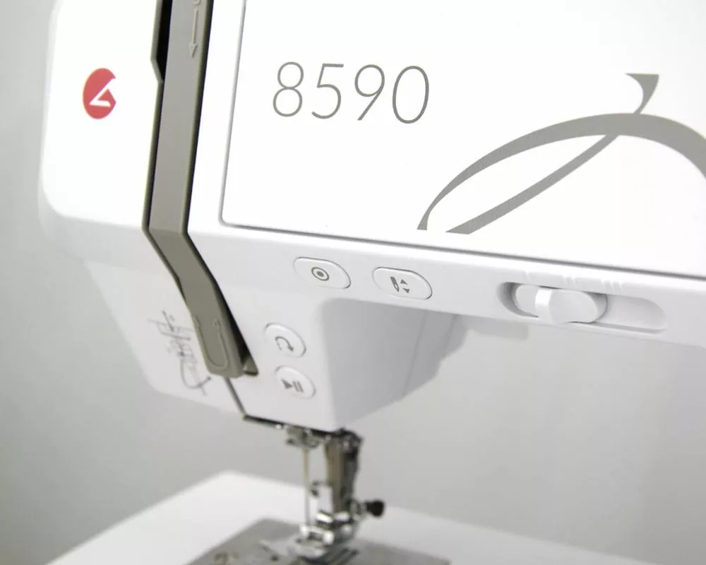 Aurora 8590 — кнопки реверса и позиционирования иглы